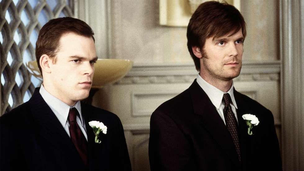 A dos metros bajo tierra : Foto