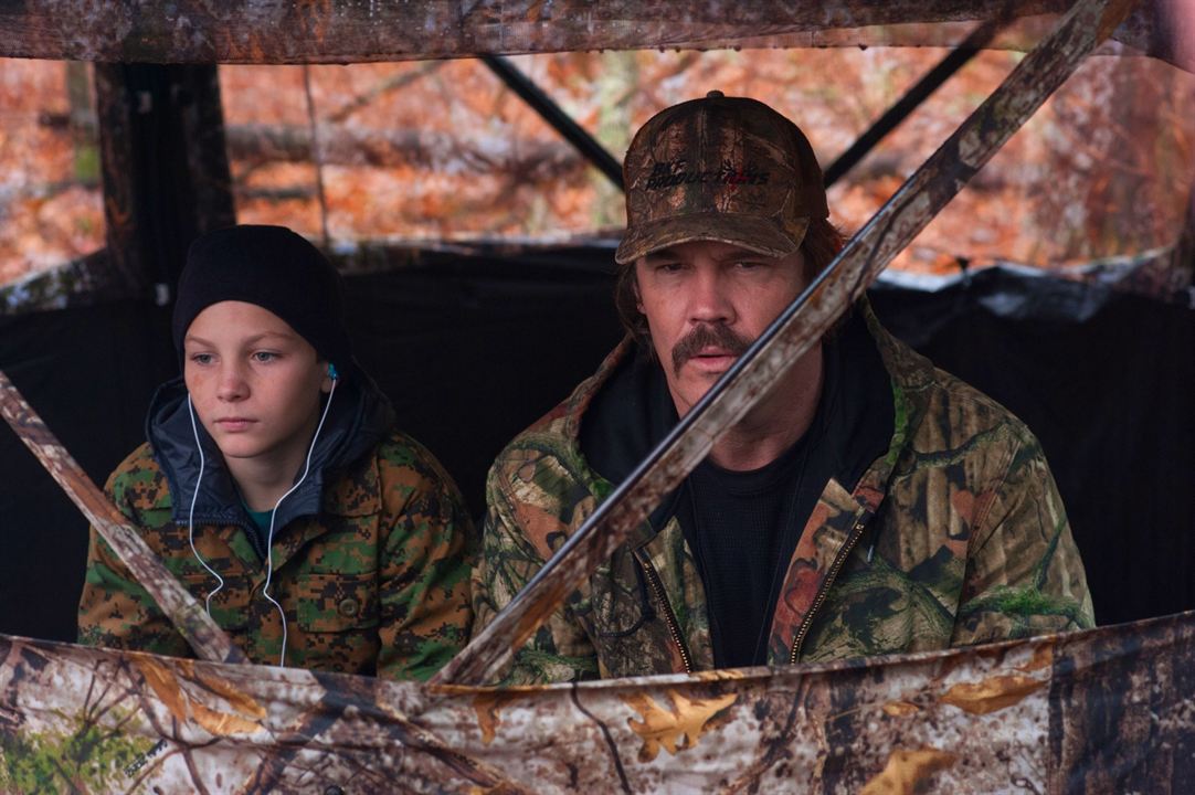 De caza con papá : Foto Josh Brolin, Montana Jordan