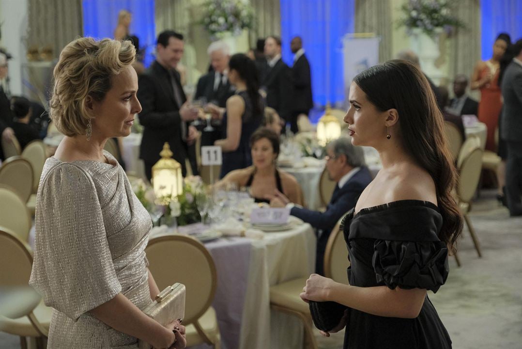 The Bold Type : Foto Melora Hardin, Katie Stevens