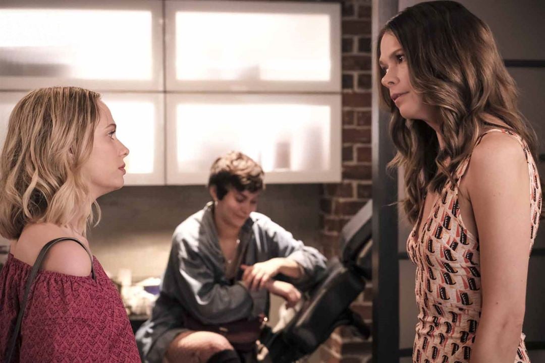 Younger : Foto Sutton Foster