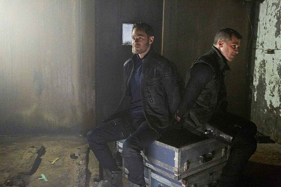 Killjoys : Foto Luke MacFarlane, Aaron Ashmore