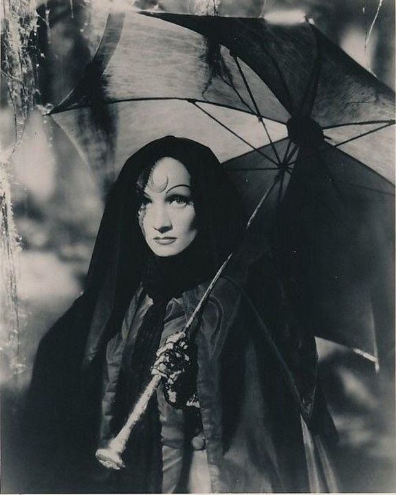 El diablo es una mujer : Foto