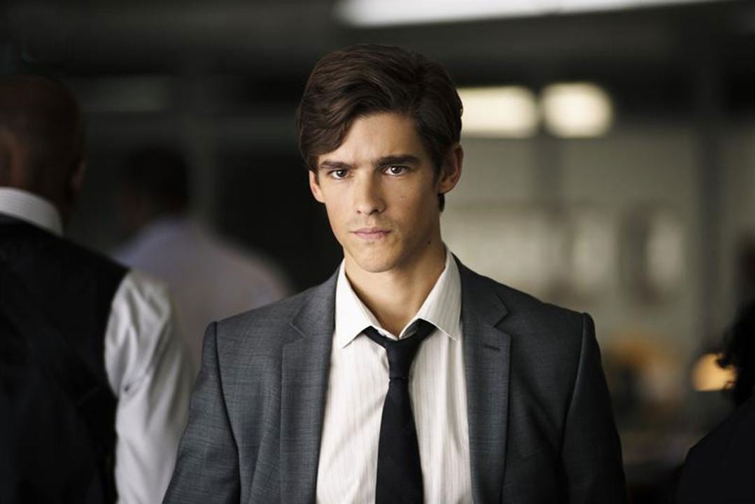 Titanes : Foto Brenton Thwaites