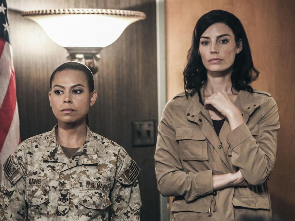 SEAL Team : Foto Jessica Paré, Toni Trucks