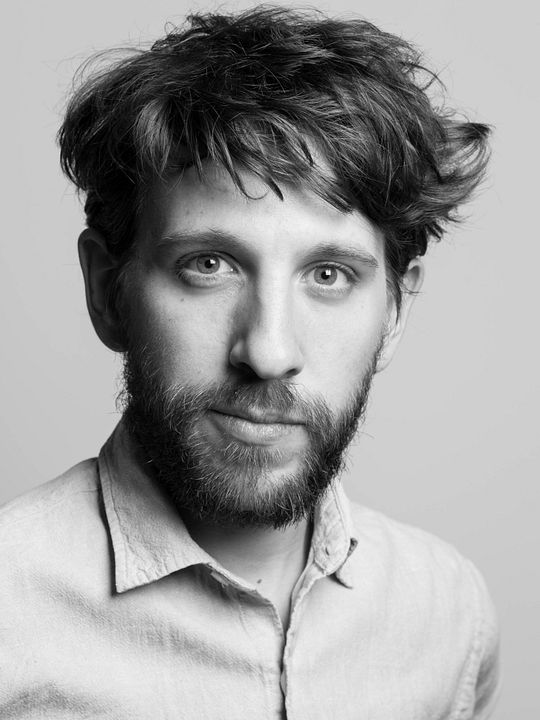 Cartel Sebastián Schjaer