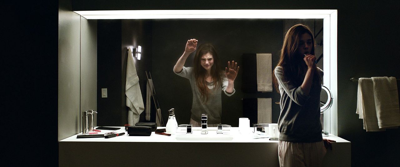 Look Away : Foto India Eisley