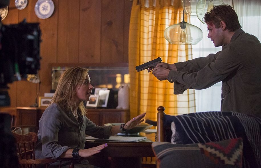 Between Worlds : Foto