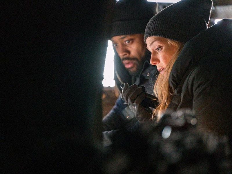 Chicago PD : Foto Tracy Spiridakos, LaRoyce Hawkins