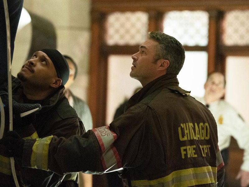 Chicago Fire : Foto Taylor Kinney, Joe Minoso