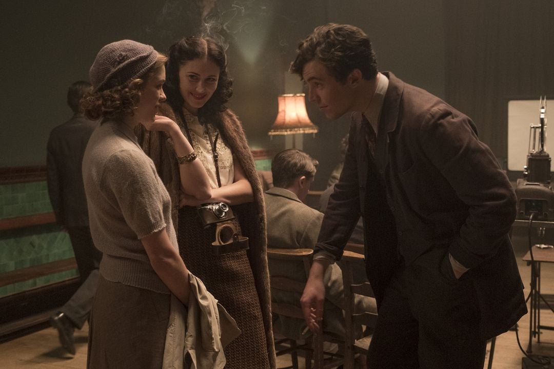 La espía roja (Red Joan) : Foto Tom Hughes, Sophie Cookson