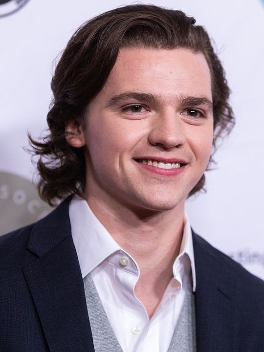 Cartel Joel Courtney