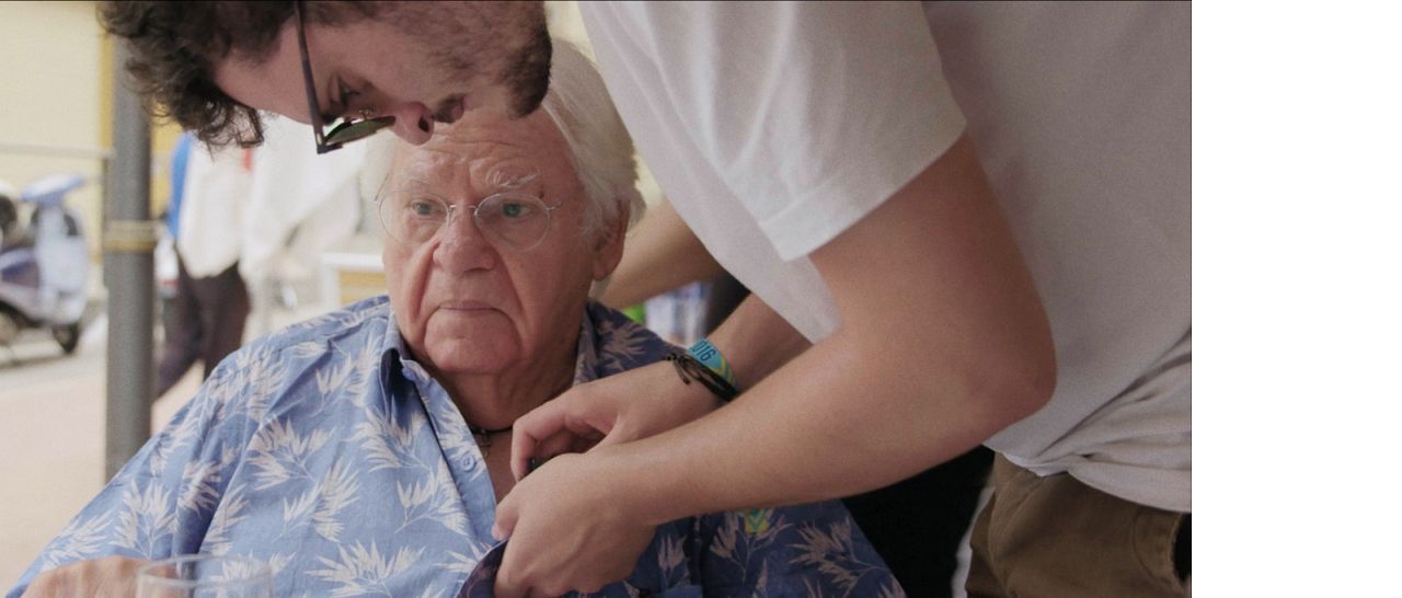 La atención : Foto