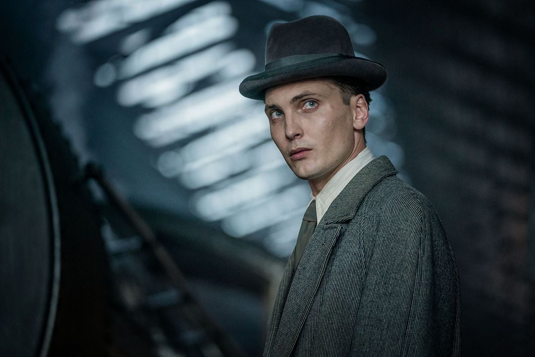 Agatha Christie: El misterio de la guía de ferrocarriles : Foto Eamon Farren