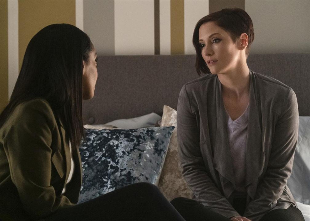 Supergirl : Foto Azie Tesfai, Chyler Leigh