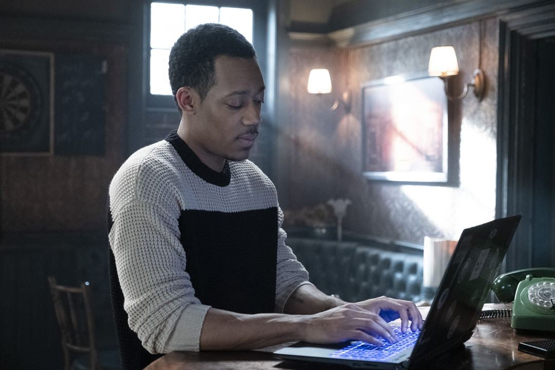 Whiskey Cavalier : Foto Tyler James Williams