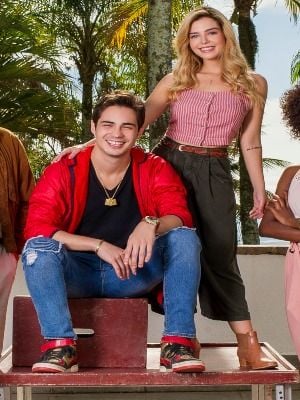 Ricos en amor : Cartel