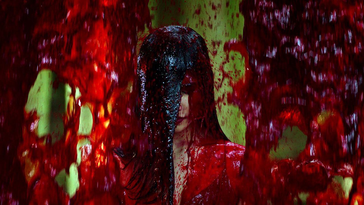 She's Just A Shadow : Foto