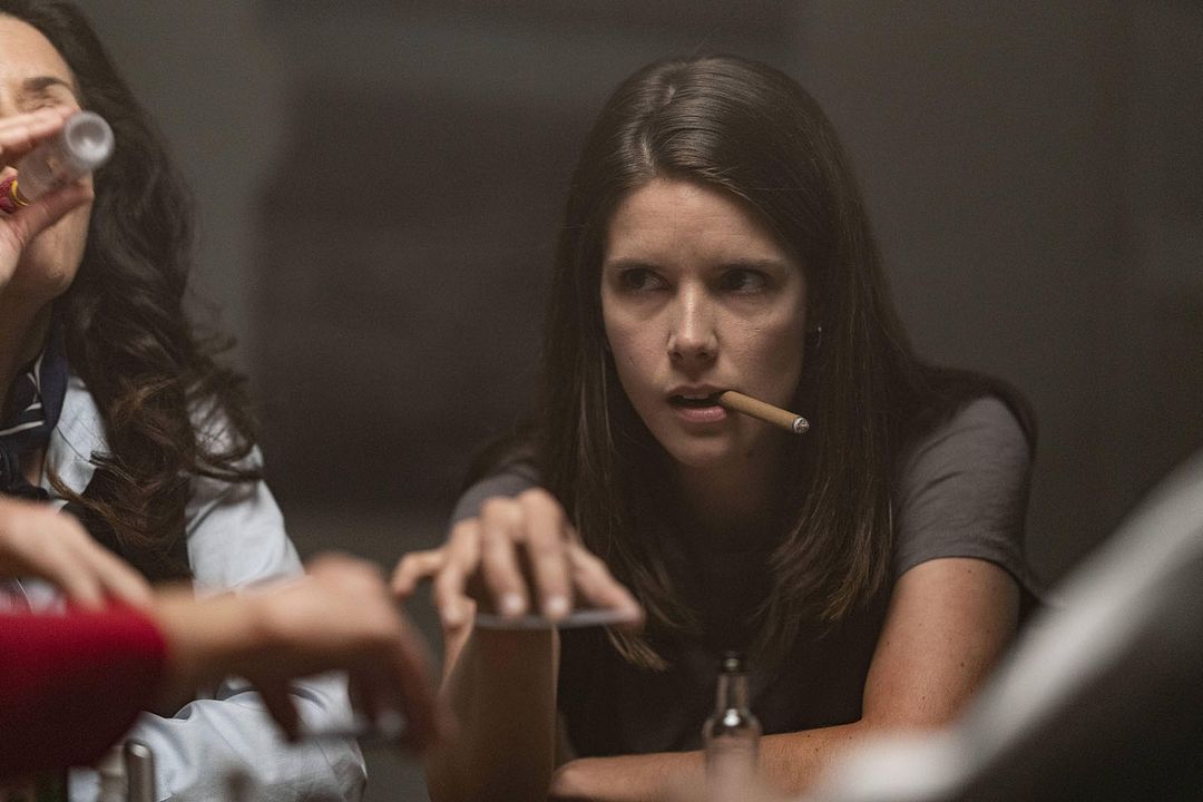 Lodge 49 : Foto Sonya Cassidy