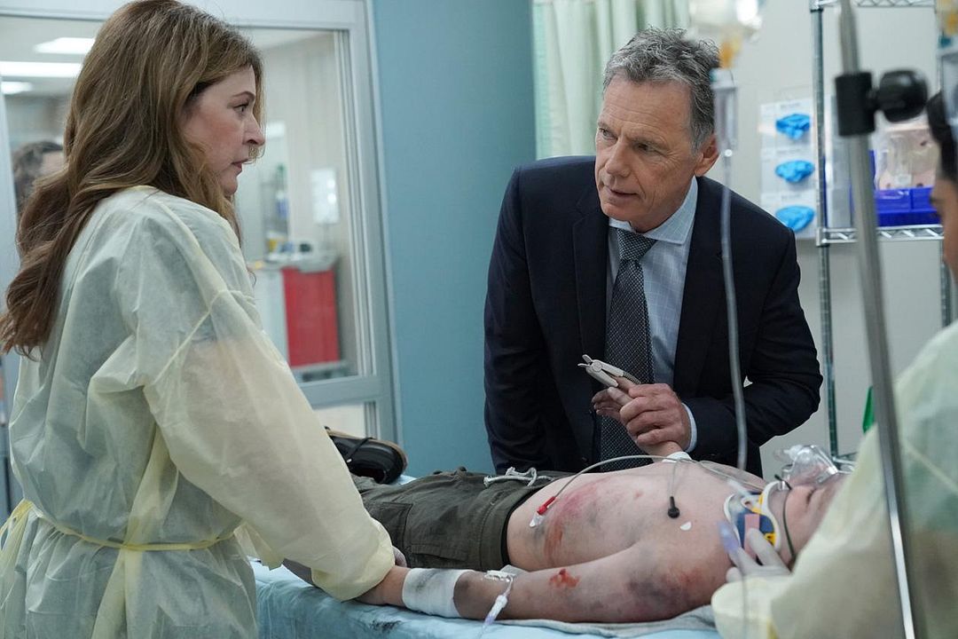 The Resident : Foto Bruce Greenwood, Jane Leeves