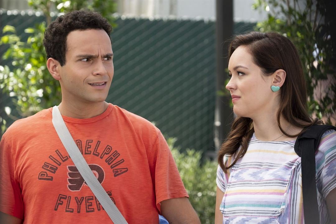 Los Goldberg : Foto Hayley Orrantia, Troy Gentile