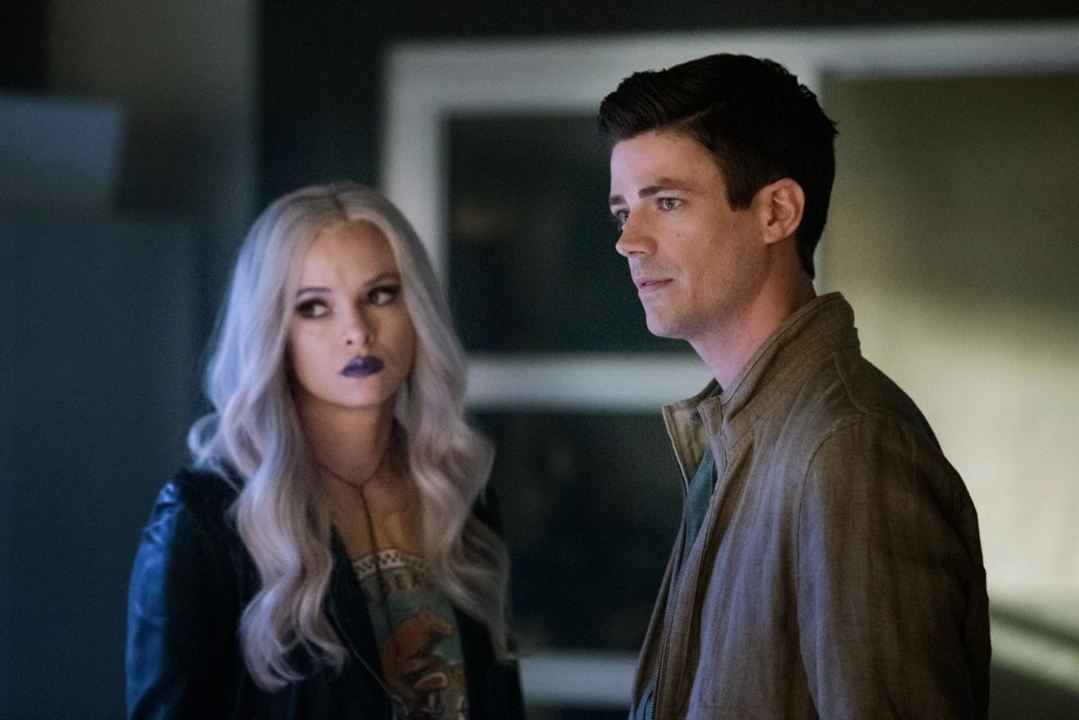 The Flash : Foto Grant Gustin, Danielle Panabaker