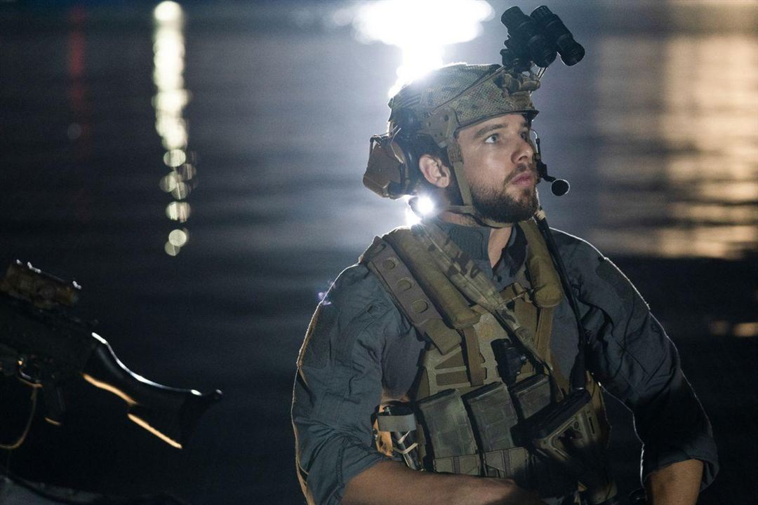 SEAL Team : Foto Max Thieriot