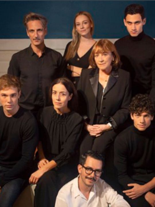 Alguien tiene que morir : Cartel