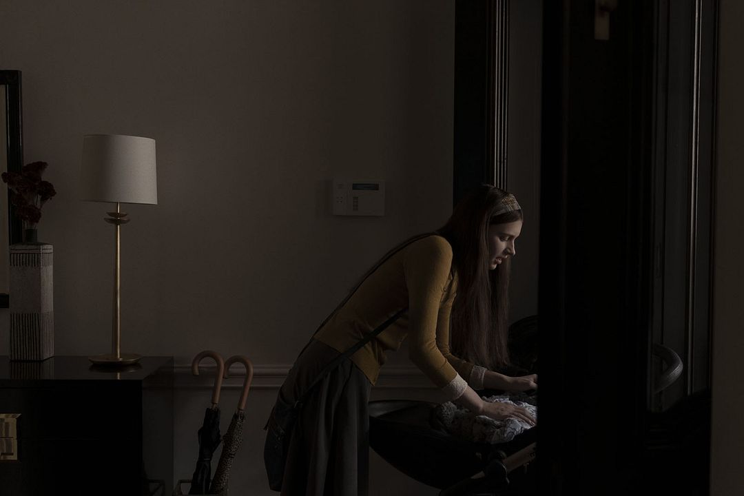 Servant : Foto Nell Tiger Free