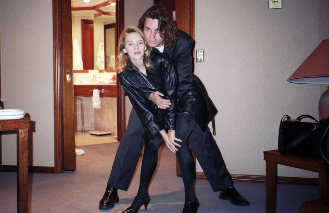Mistify: Tras el cantante de INXS : Foto Michael Hutchence, Kylie Minogue