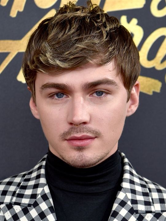 Cartel Miles Heizer