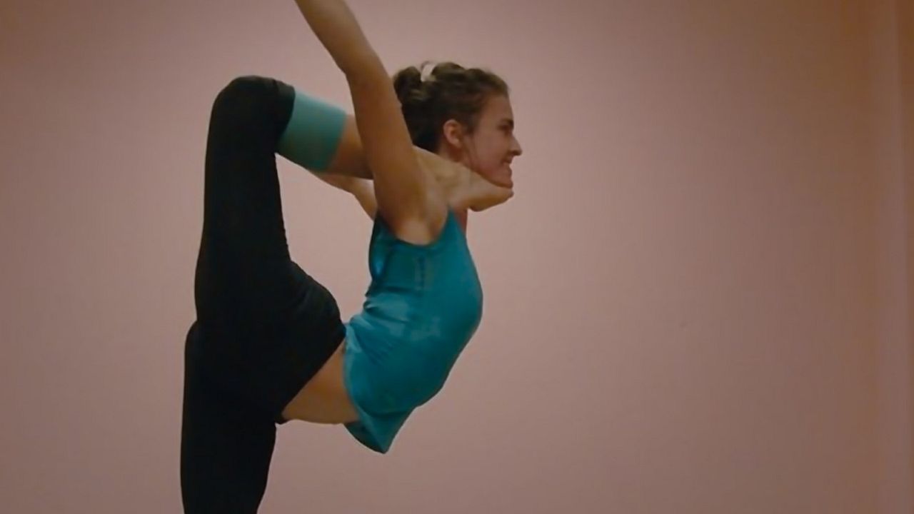 Bikram: Yogui, gurú, depredador : Foto