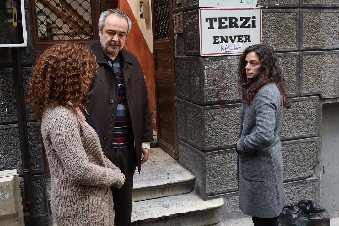 Mujer (Kadin) : Foto