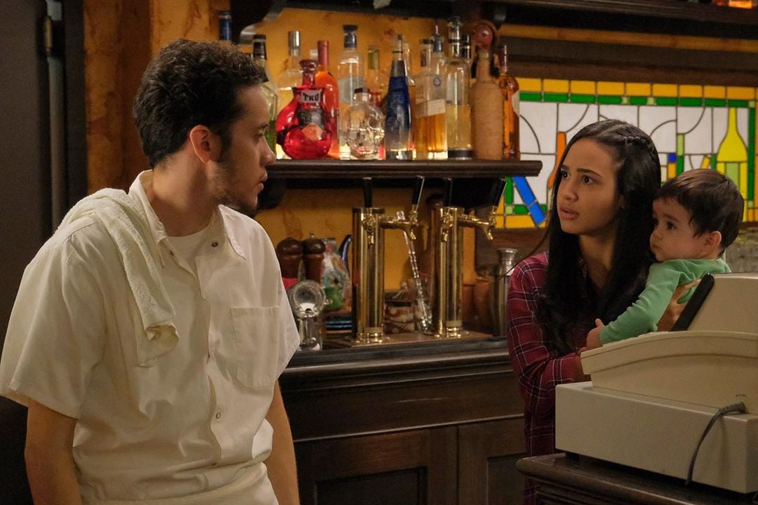 Party of Five : Foto Emily Tosta