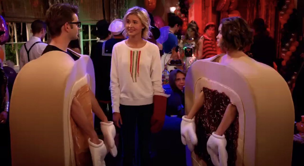 Alexa & Katie : Cartel