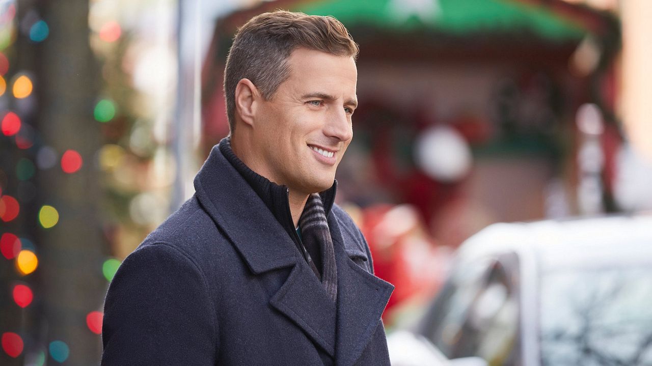 Pride, Prejudice, and Mistletoe : Foto