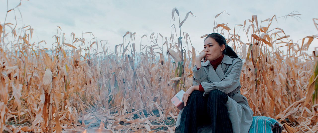 A Dark-Dark Man : Foto Dinara Baktybaeva