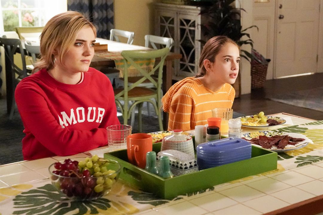 American Housewife (2016) : Foto Meg Donnelly, Julia Butters