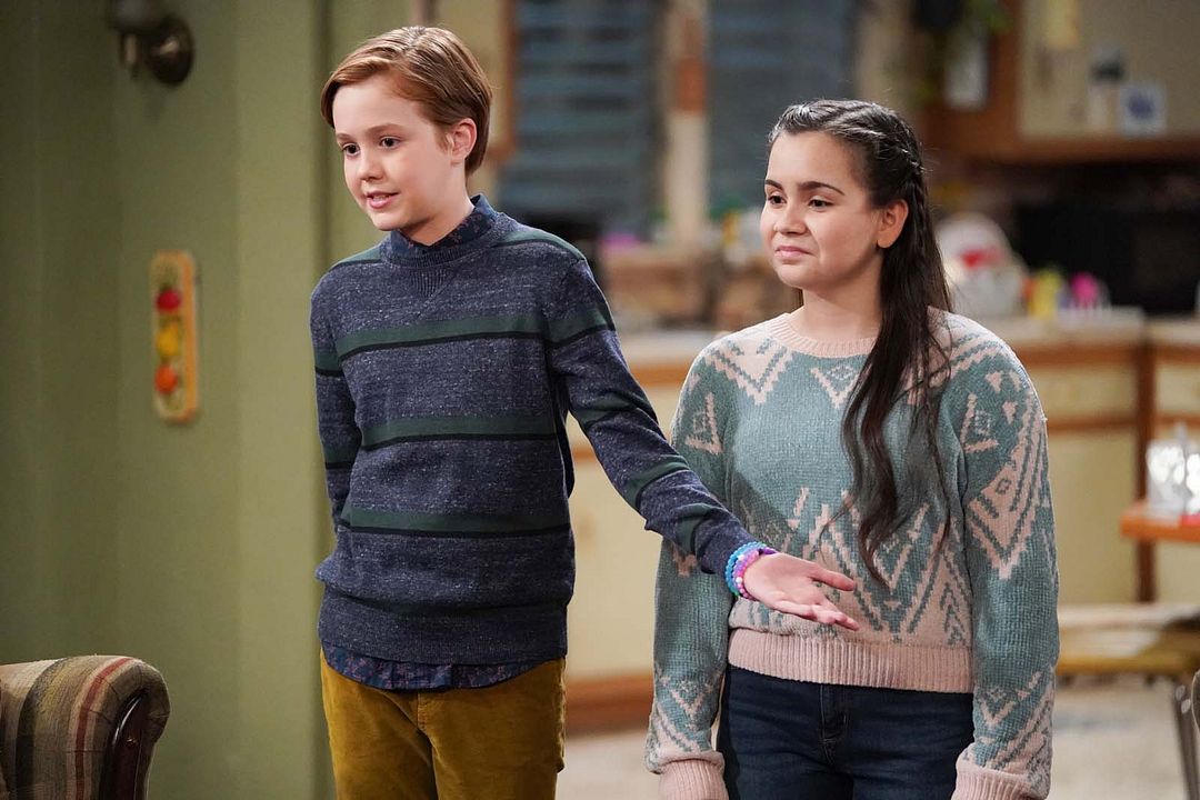 Los Conner : Foto Ames Mcnamara, Carmina Garay