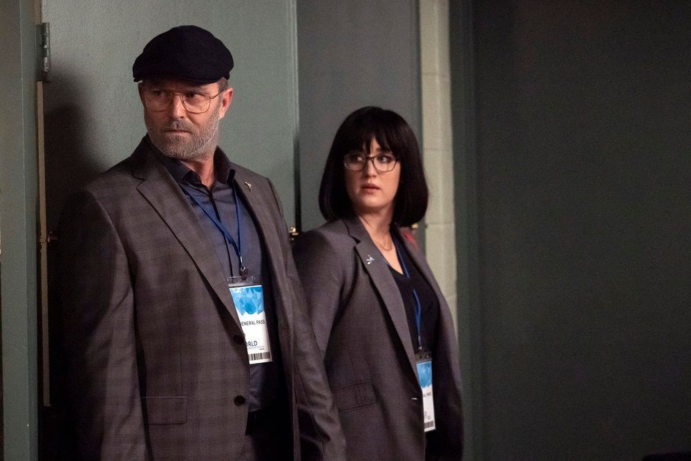 Blindspot : Foto Ashley Johnson, Sullivan Stapleton