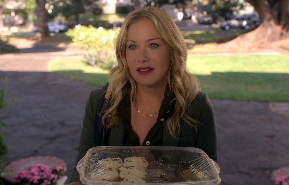 Dead to Me : Foto Christina Applegate