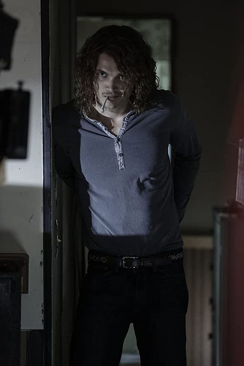 Bajo sospecha : Foto Karl Glusman