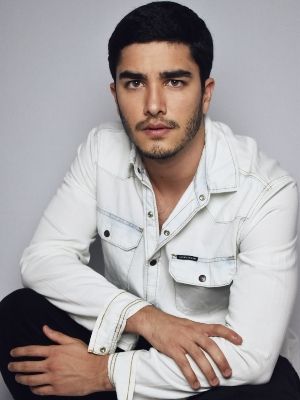 Cartel Leonardo Bittencourt