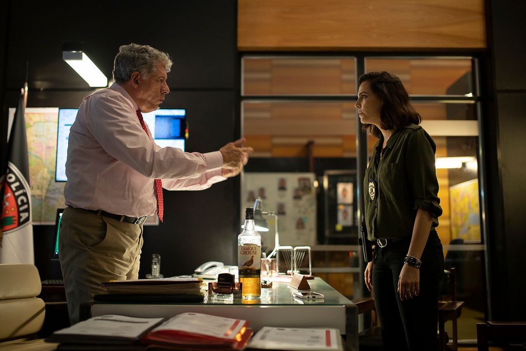 Buenos días, Verônica : Foto Tainá Müller, Antonio Grassi