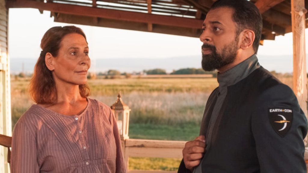 Pandora : Foto Oliver Dench, Vikash Bhai