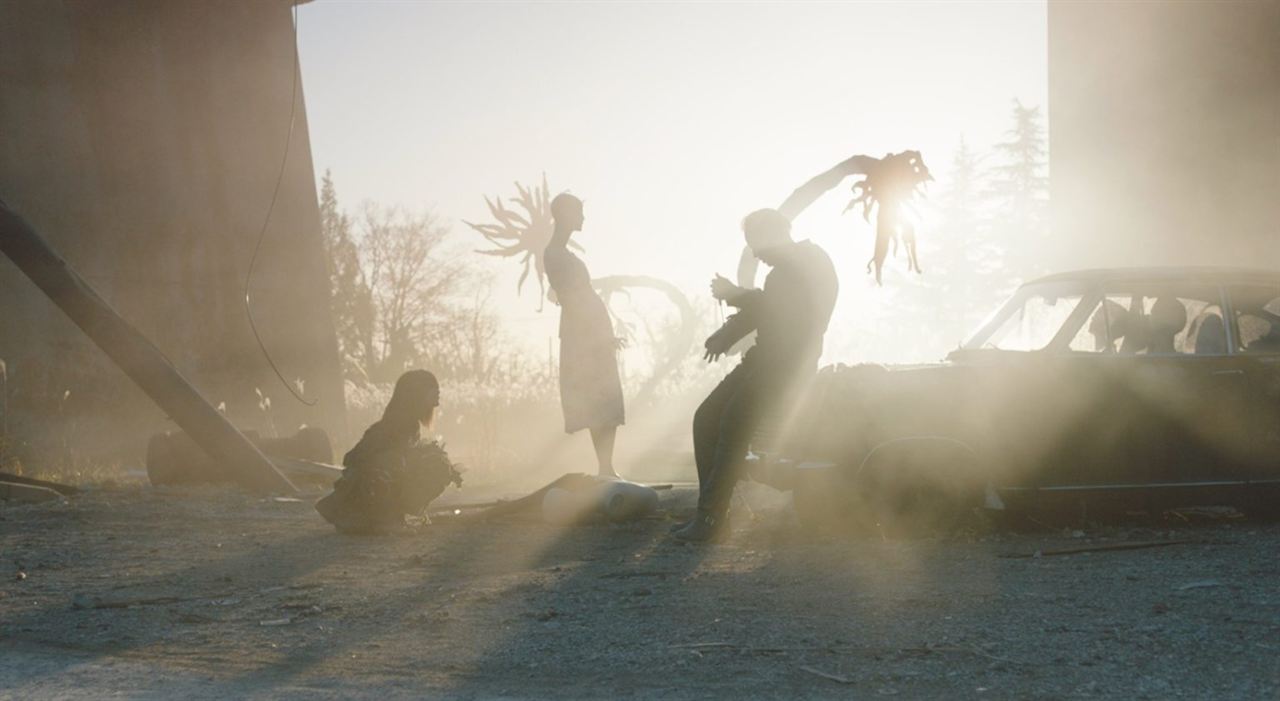 Foto de la película Prisioneros de Ghostland Foto por un total de SensaCine com