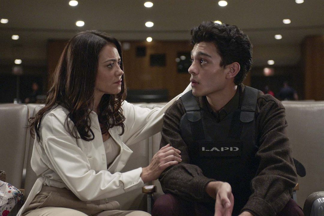 The Rookie : Foto Anthony Keyvan, Camille Guaty