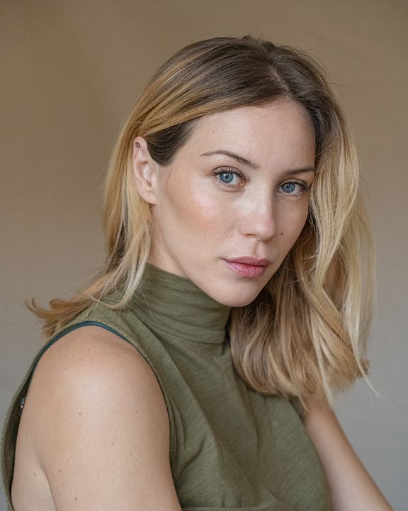 Cartel Julie Dommanget