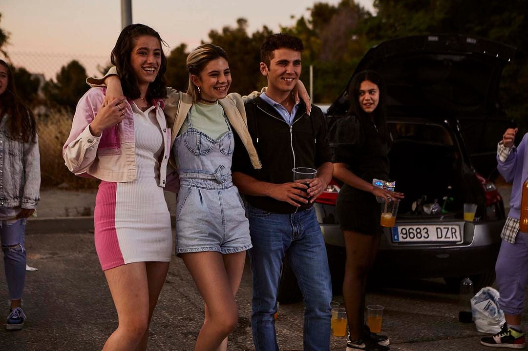 HIT : Foto Alba de Ángel, Carlota Gurpegui, Álvaro de Juana