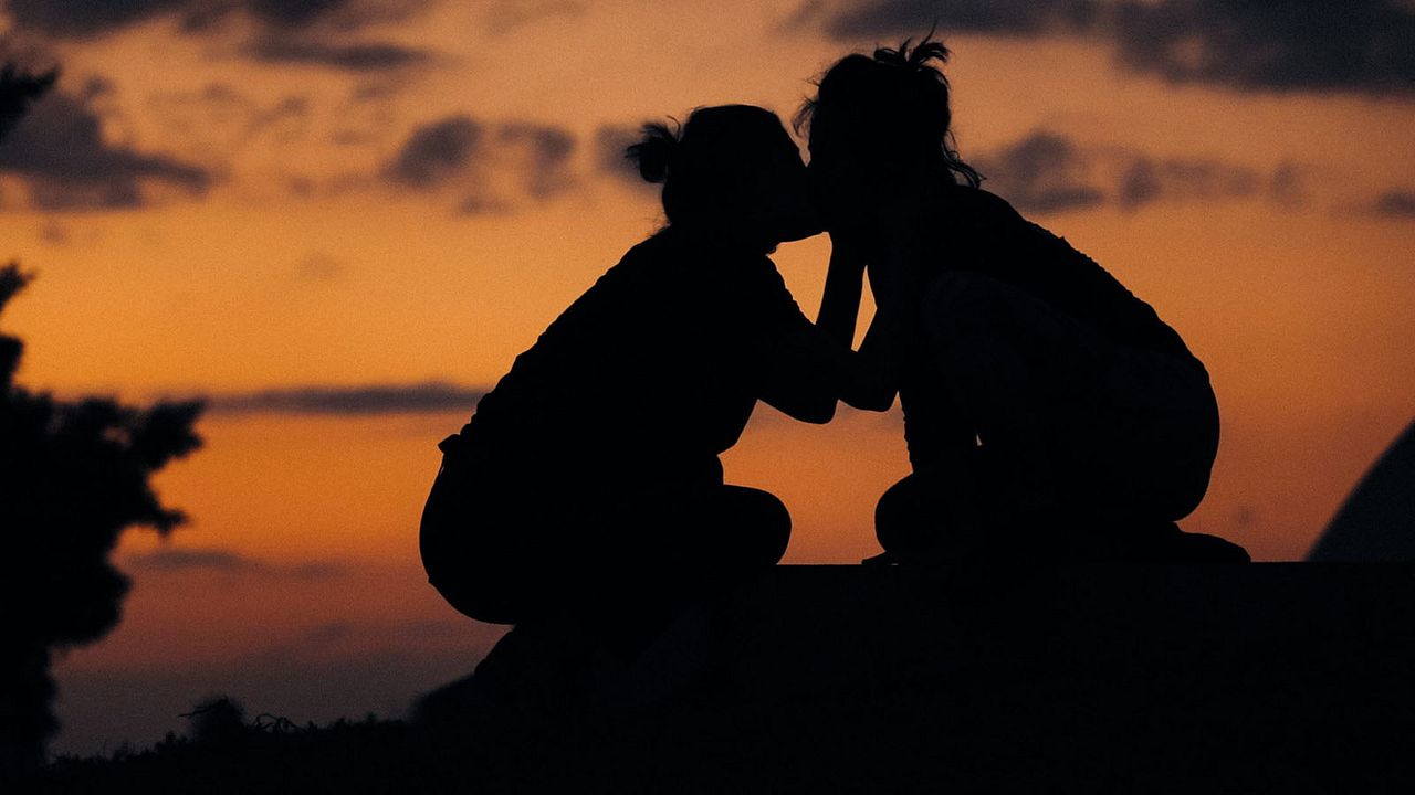 Shtaim : Foto Agam Schuster, Mor Polanuer