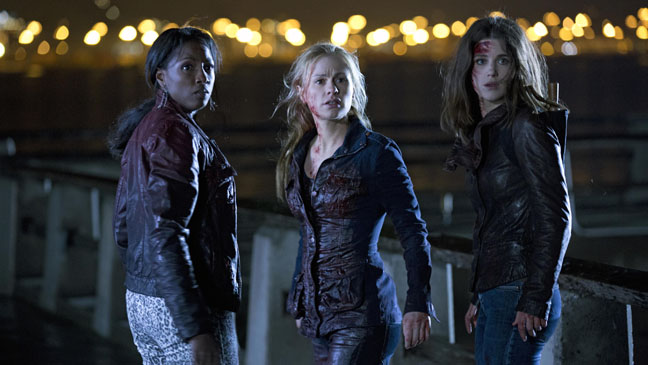 Foto Rutina Wesley, Anna Paquin, Lucy Griffiths (II)